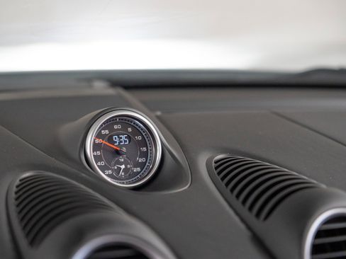Certified 2025 Porsche 718 Boxster S RWD image 20