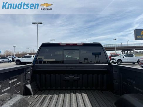 New 2026 Chevrolet Silverado 1500 High Country w/ Midnight Edition AWD/4WD image 14