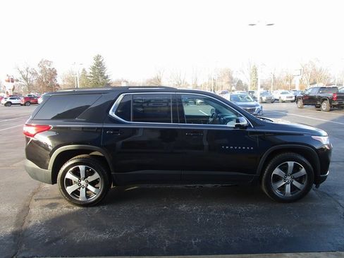 Used 2020 Chevrolet Traverse LT w/ LT Premium Package image 6