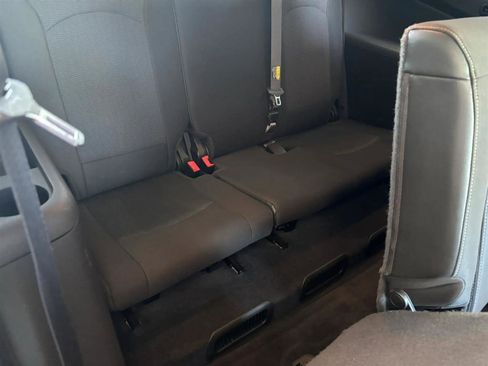 Used 2017 Chevrolet Traverse LT image 14