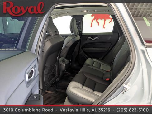 Certified 2024 Volvo XC60 B5 Plus w/ Protection Package Premier AWD/4WD image 15