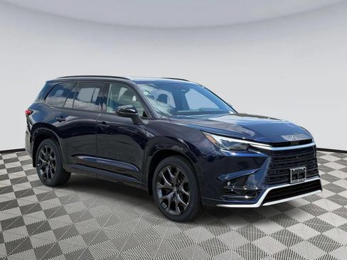 New 2026 Lexus TX 500h AWD image 1