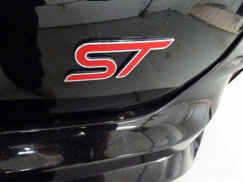 Used 2022 Ford Edge ST w/ Equipment Group 401A image 25