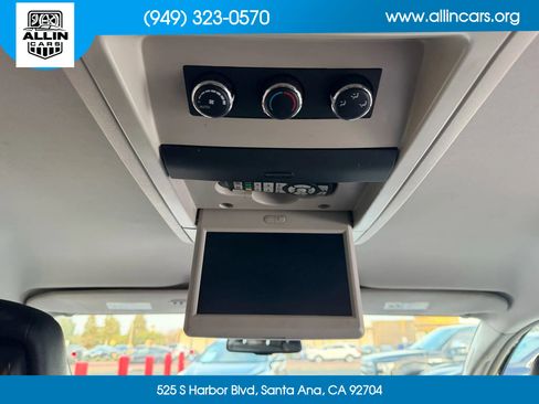 Used 2016 Chrysler Town & Country Touring w/ Driver Convenience Group FWD image 15