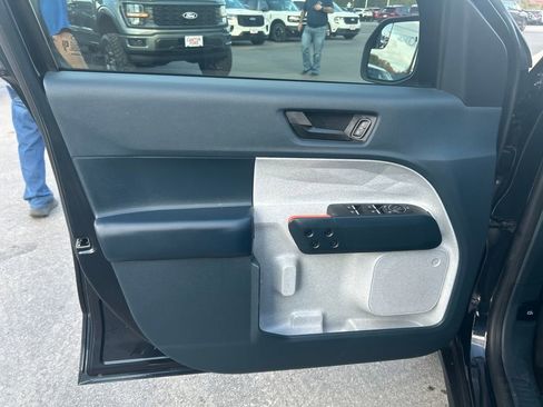 Used 2023 Ford Maverick XLT w/ Equipment Group 300A Standard image 23