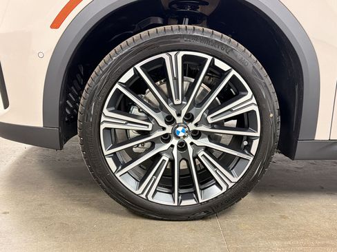New 2026 BMW X2 xDrive28i w/ Technology Package AWD/4WD image 11