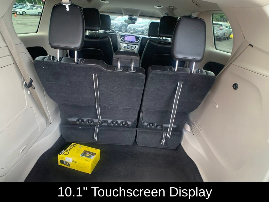 Used 2023 Chrysler Pacifica Touring-L FWD image 30