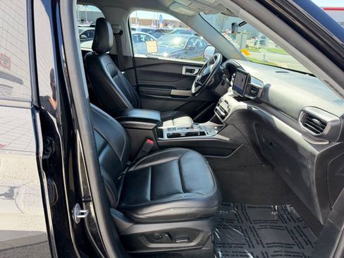Used 2023 Ford Explorer XLT w/ Equipment Group 202A RWD image 20