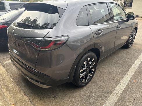 Used 2026 Honda HR-V EX-L image 8