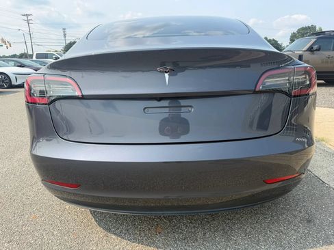 Used 2023 Tesla Model 3 Standard Range RWD image 4
