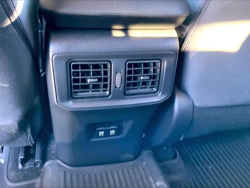 Used 2020 Toyota RAV4 XLE image 33