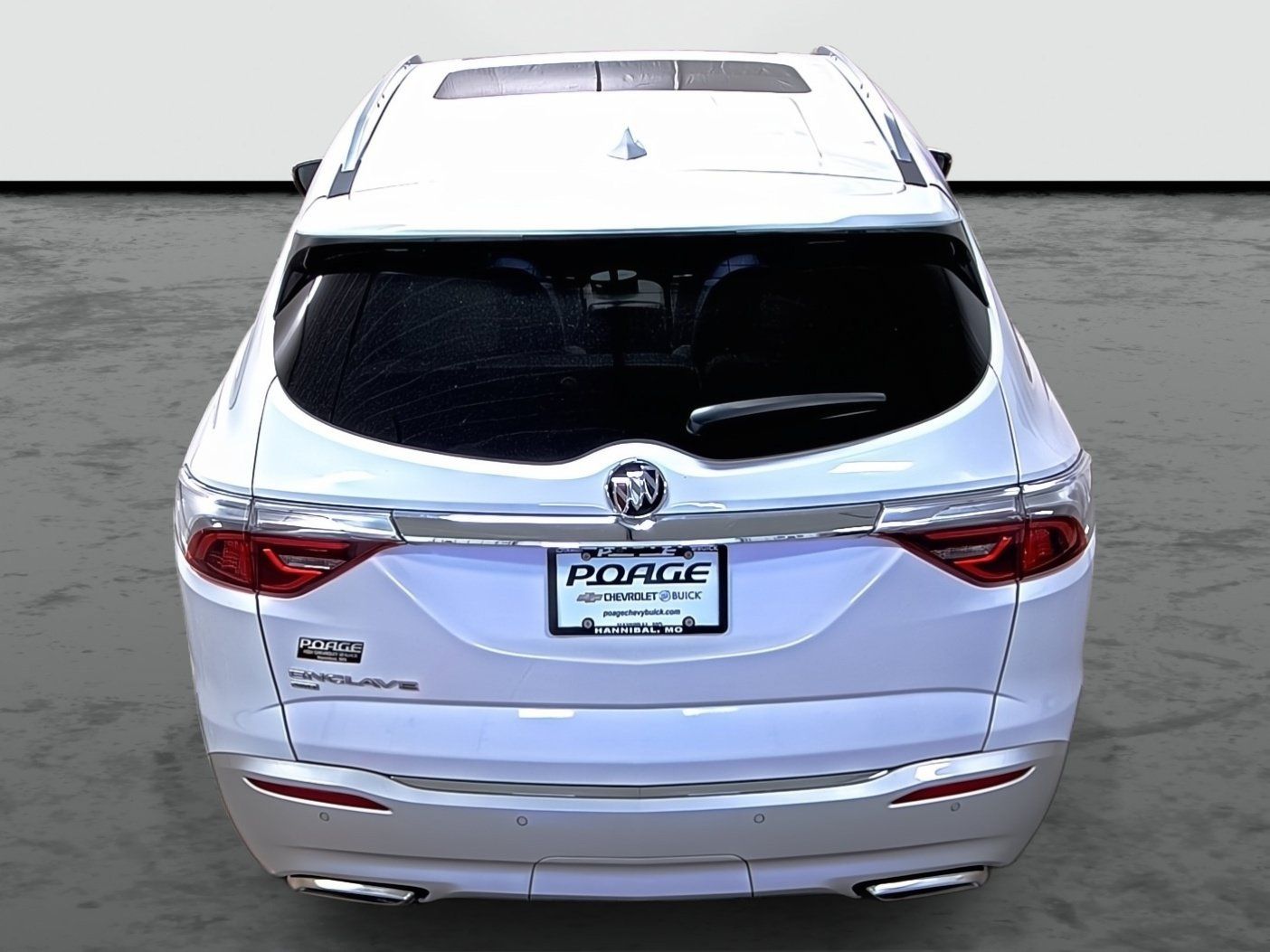 Used 2023 Buick Enclave Essence AWD/4WD image 3