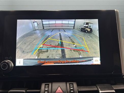 Used 2023 Toyota RAV4 XLE Premium image 15