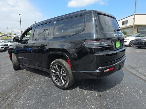 Used 2025 Jeep Grand Wagoneer Series III w/ Rear Seat Video Group 1 AWD/4WD image 5