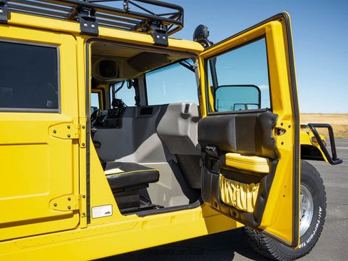 Used 2001 HUMMER H1 4-Door Wagon image 31