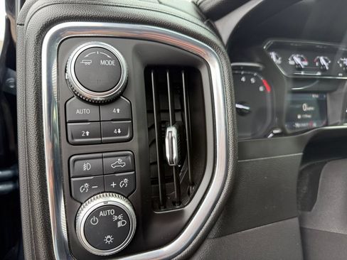 Used 2020 GMC Sierra 1500 Elevation w/ Elevation Value Package AWD/4WD image 18