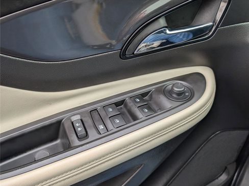 Used 2019 Buick Encore Preferred w/ Safety Package image 17