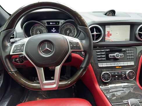Used 2015 Mercedes-Benz SL 550 image 26