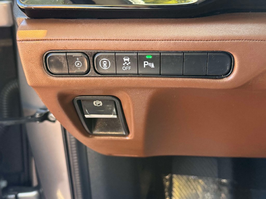 Certified 2023 Acura MDX w/ Technology Package AWD/4WD image 29