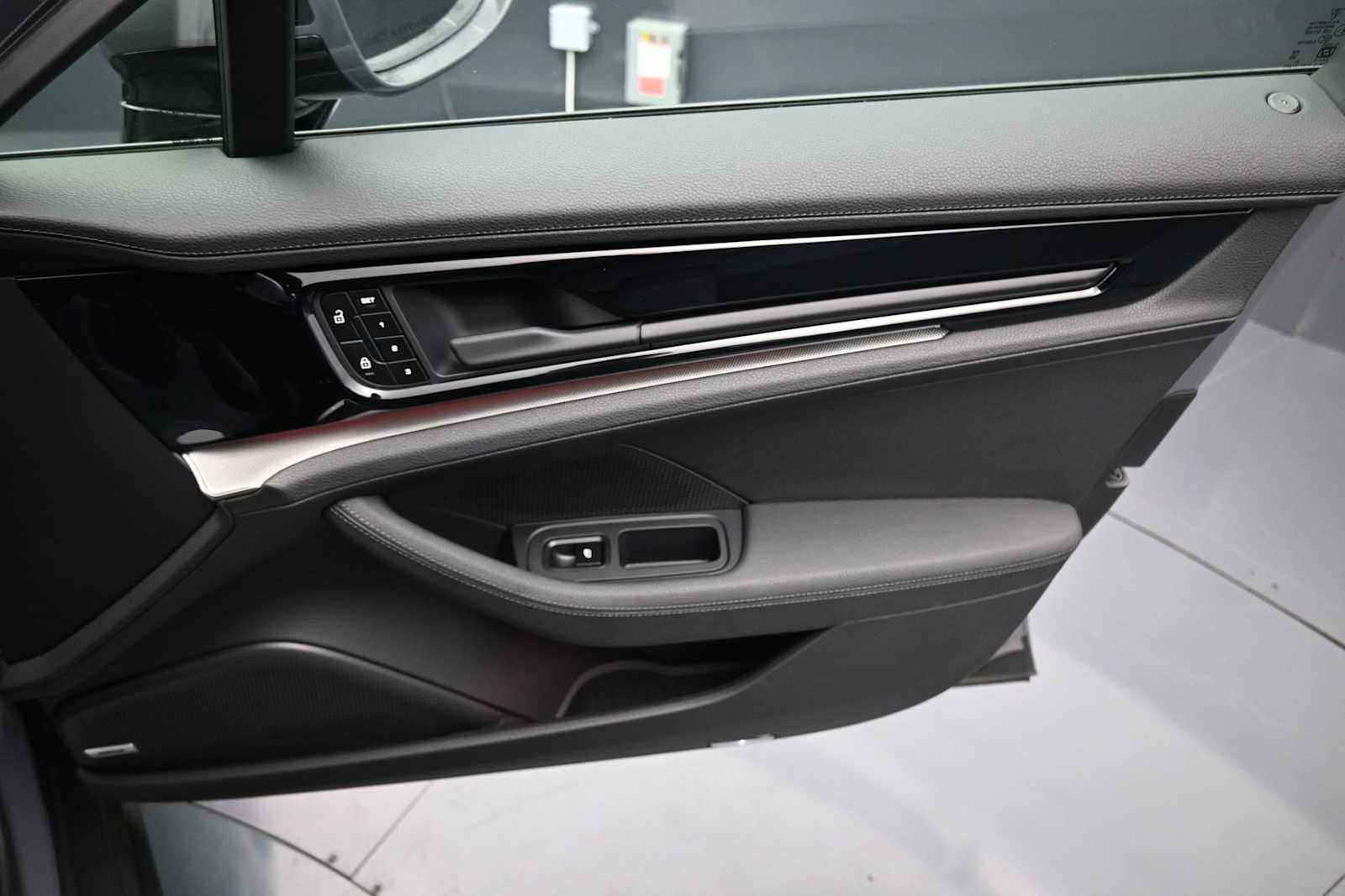 New 2026 Porsche Panamera RWD image 24