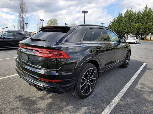 Used 2023 Audi Q8 Prestige w/ Prestige Package image 3