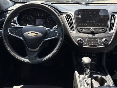 Used 2023 Chevrolet Malibu LT w/ Driver Confidence Package FWD image 4