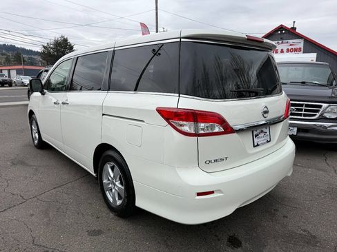 Used 2015 Nissan Quest SV image 6