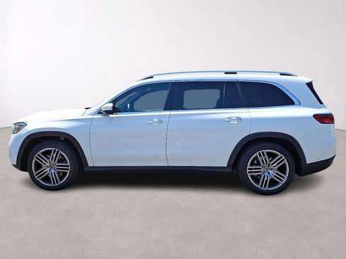 Used 2025 Mercedes-Benz GLS 450 4MATIC image 4