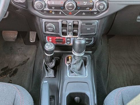 Certified 2024 Jeep Wrangler Unlimited Rubicon AWD/4WD image 21