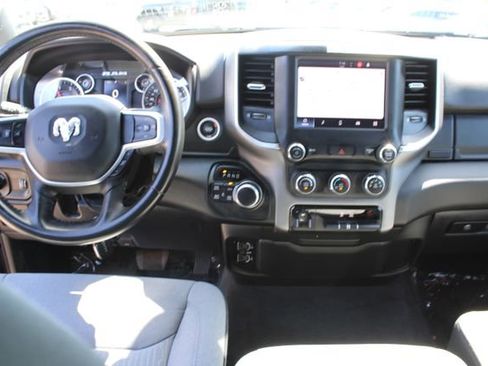 Used 2022 RAM 1500 Big Horn AWD/4WD image 16