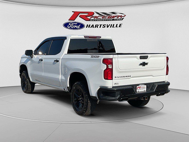 Used 2024 Chevrolet Silverado 1500 LT Trail Boss w/ Convenience Package II AWD/4WD image 3
