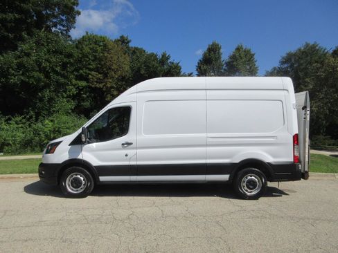 Used 2021 Ford Transit 250 148 High Roof RWD image 32