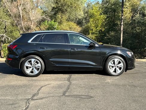 Used 2024 Audi Q8 e-tron Premium Plus w/ Premium Plus Package AWD/4WD image 4