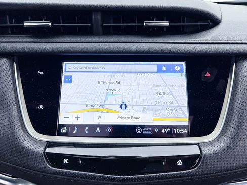 Used 2025 Cadillac XT5 Premium Luxury image 8