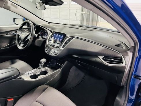 Used 2023 Chevrolet Malibu LT image 32