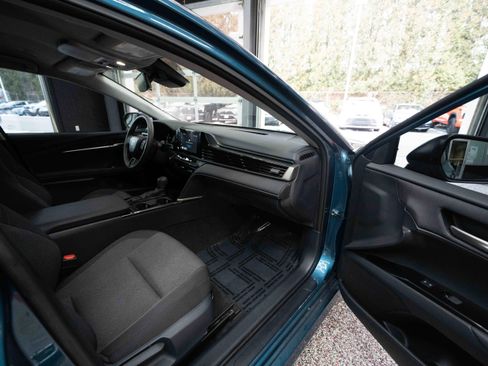 Used 2025 Toyota Camry LE image 25