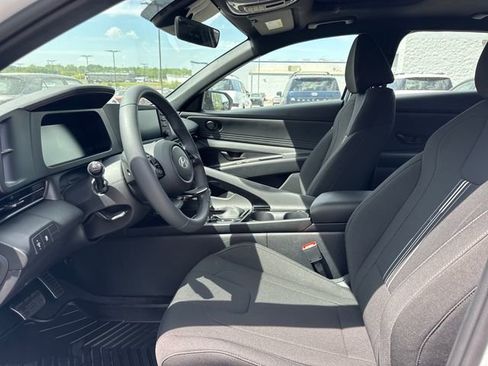 New 2026 Hyundai Elantra SEL Sport Premium FWD image 11