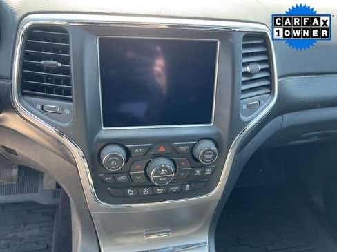 Used 2018 Jeep Grand Cherokee Altitude AWD/4WD image 9