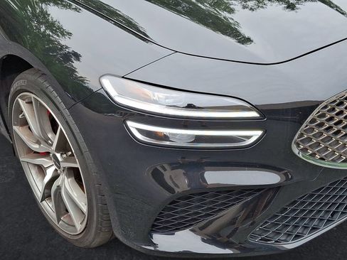 Used 2025 Genesis G70 2.5T image 28