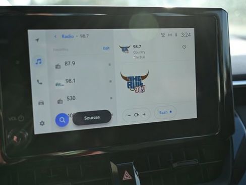 Used 2023 Toyota Corolla LE image 28