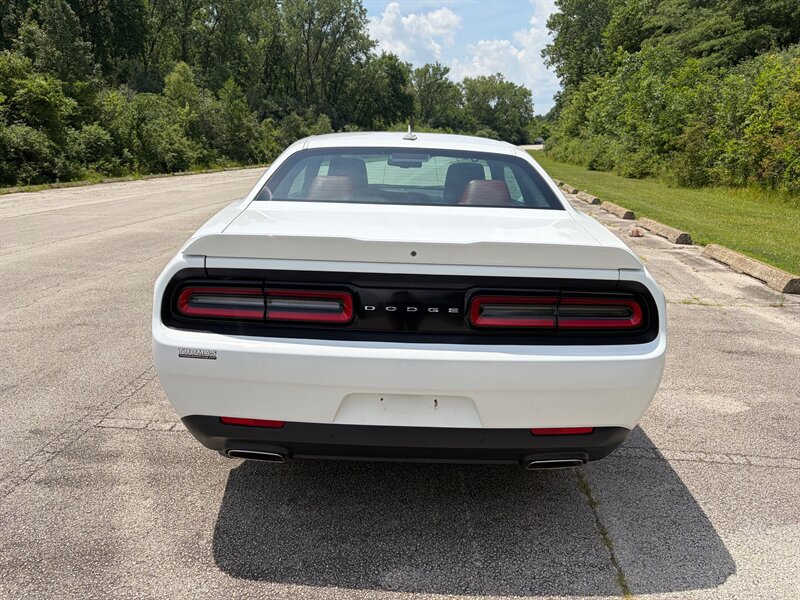 Used 2015 Dodge Challenger SXT Plus RWD image 5