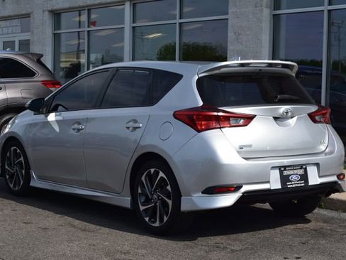 Used 2017 Toyota Corolla iM w/ Carpet Mat Package FWD image 6
