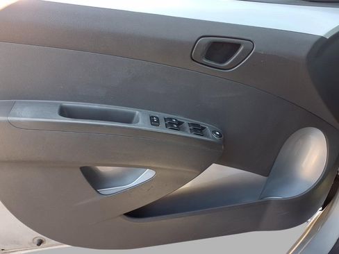 Used 2014 Chevrolet Spark LT image 13