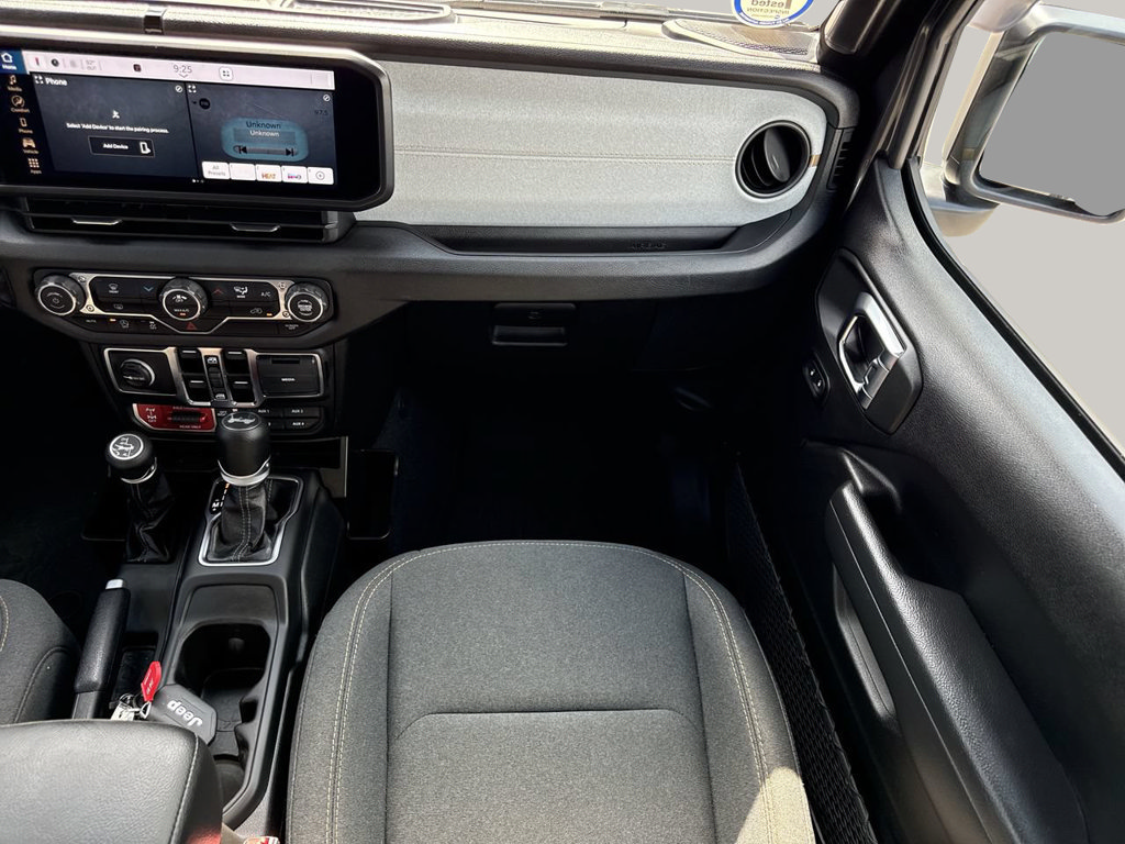 Used 2025 Jeep Wrangler Unlimited Sport AWD/4WD image 12