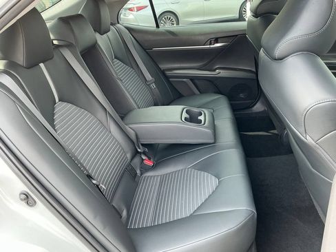 Used 2022 Toyota Camry SE FWD image 17