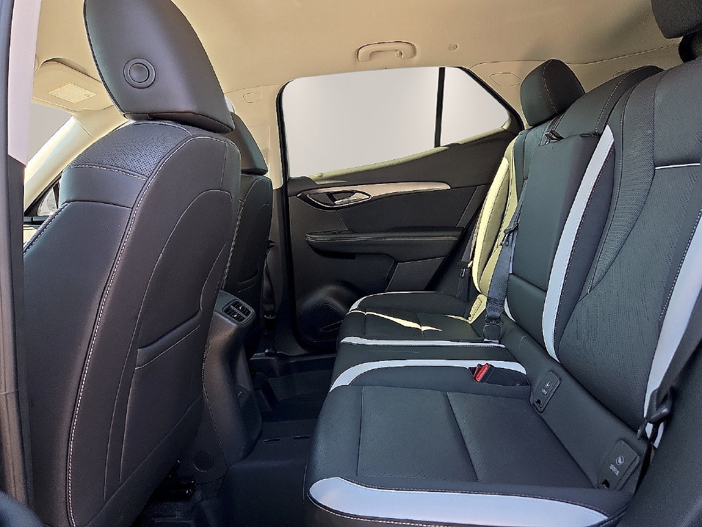Used 2025 Buick Envision Sport Touring AWD/4WD image 11