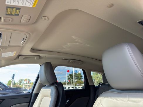 New 2026 Lincoln Corsair Premiere image 5