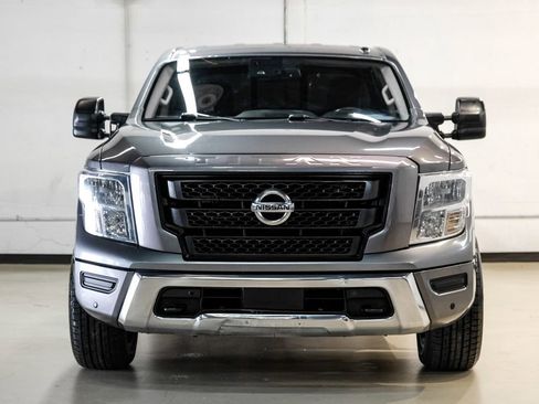 Used 2021 Nissan Titan SV w/ SV Convenience Package AWD/4WD image 5