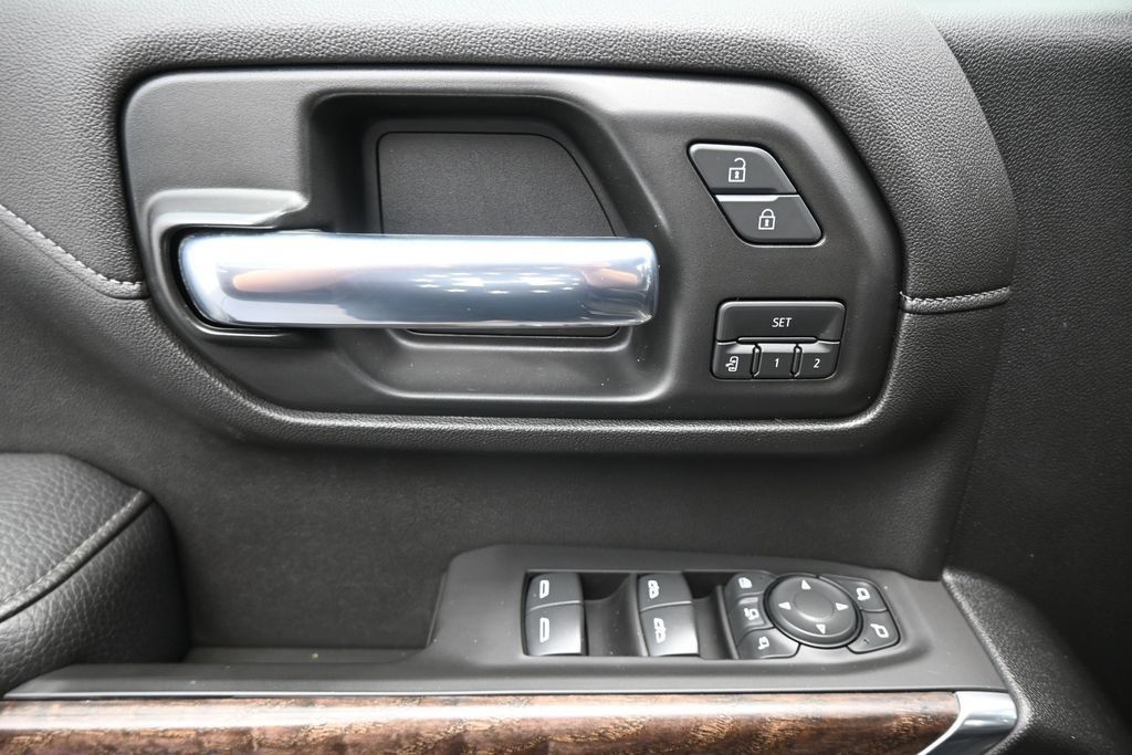 Used 2020 GMC Sierra 3500 Denali w/ Denali Ultimate Package AWD/4WD image 11