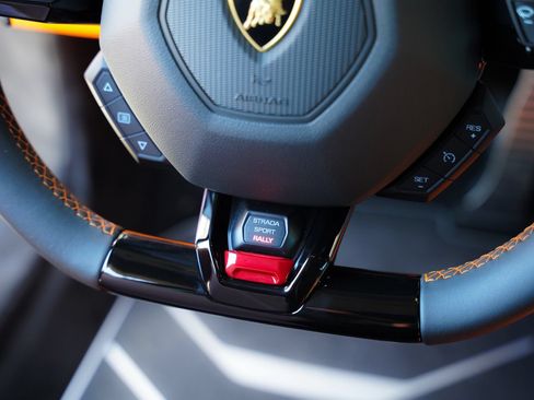 Used 2024 Lamborghini Huracan Sterrato AWD/4WD image 22